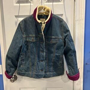 L.L. Bean Womens Denim Jacket  Sherpa lined with Plum Trim Large